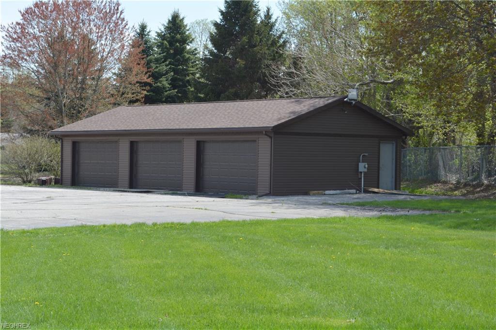 2866 Center St - Photo 1
