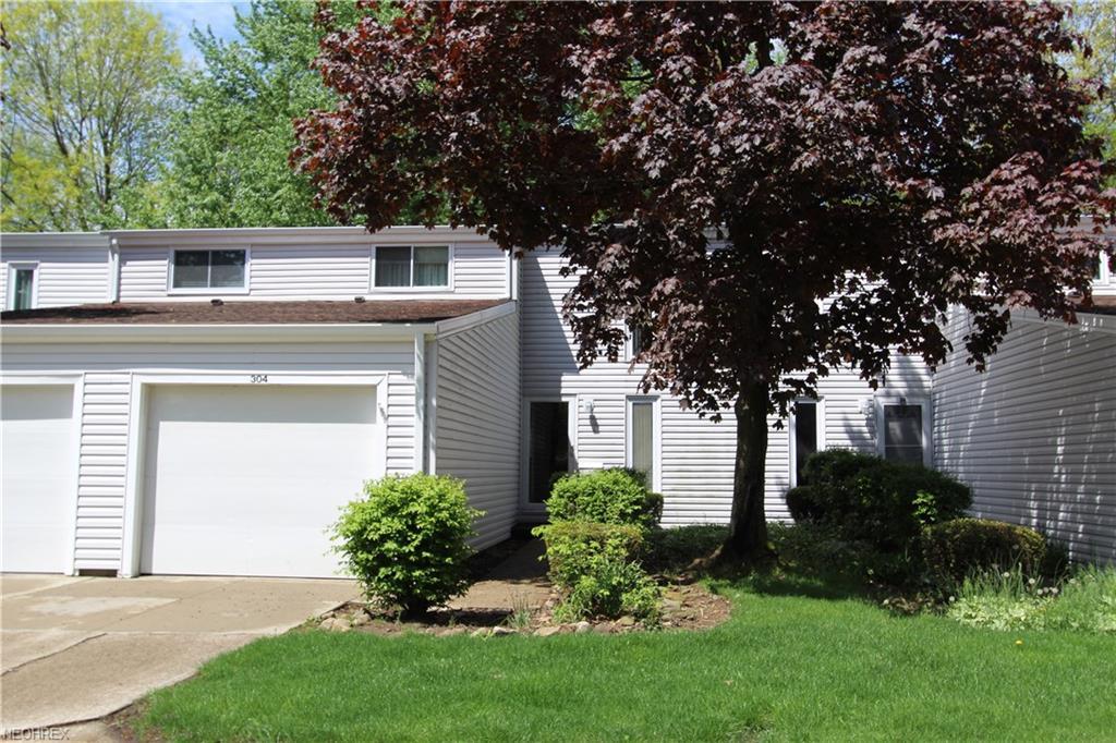 304 Deepwood Dr - Photo 1