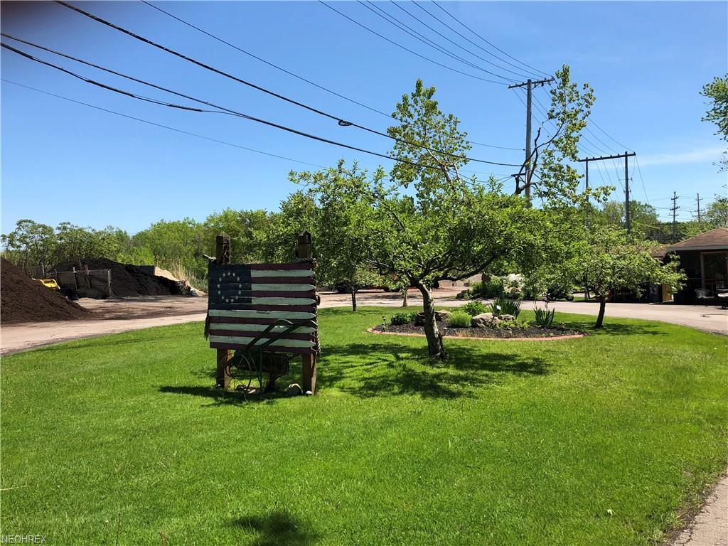9590 Lakeshore Boulevard - Photo 1