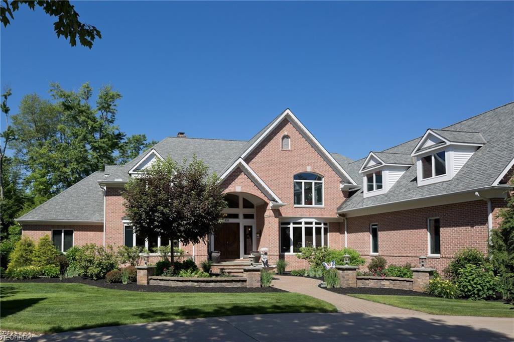 635 Club Dr - Photo 1