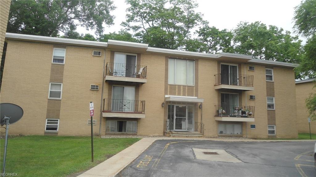 5382 Lee Rd - Photo 1