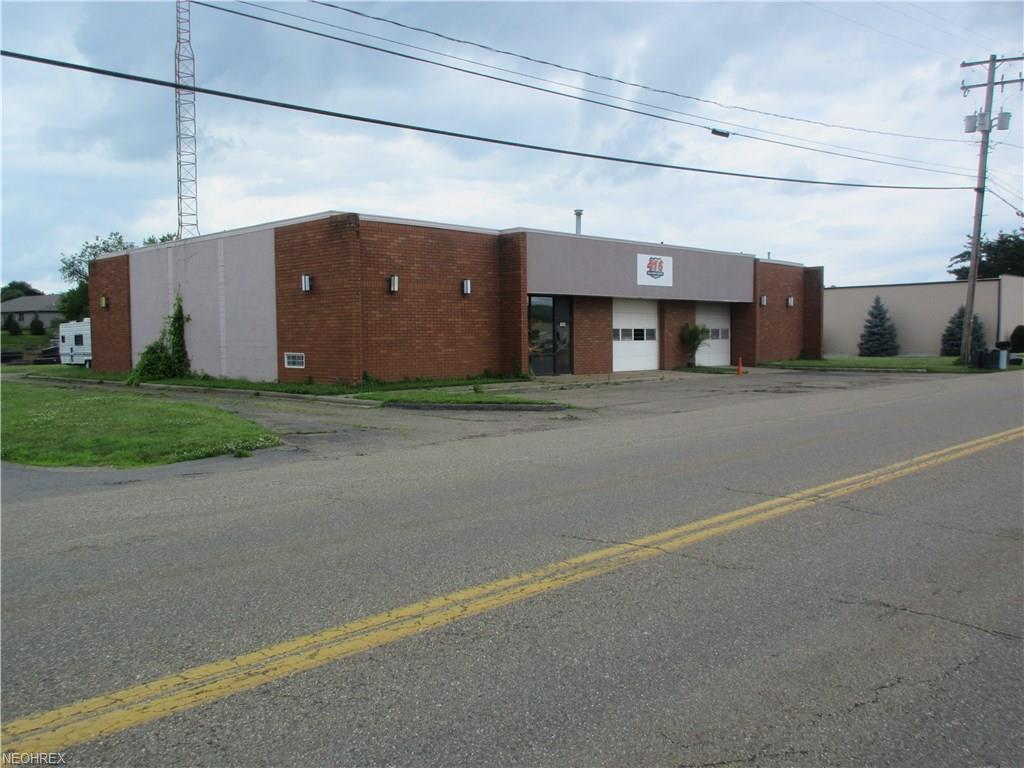 1040 Commercial Avenue - Photo 1