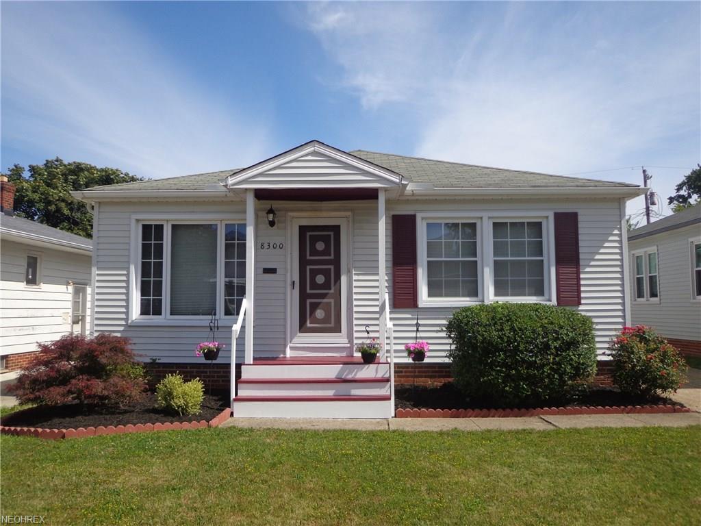 8300 Wainstead Dr - Photo 1