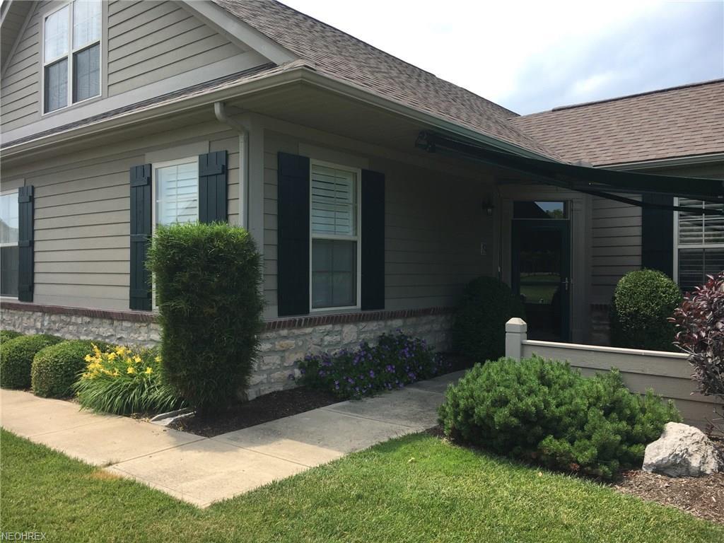 2690 Canterbury Cir - Photo 1