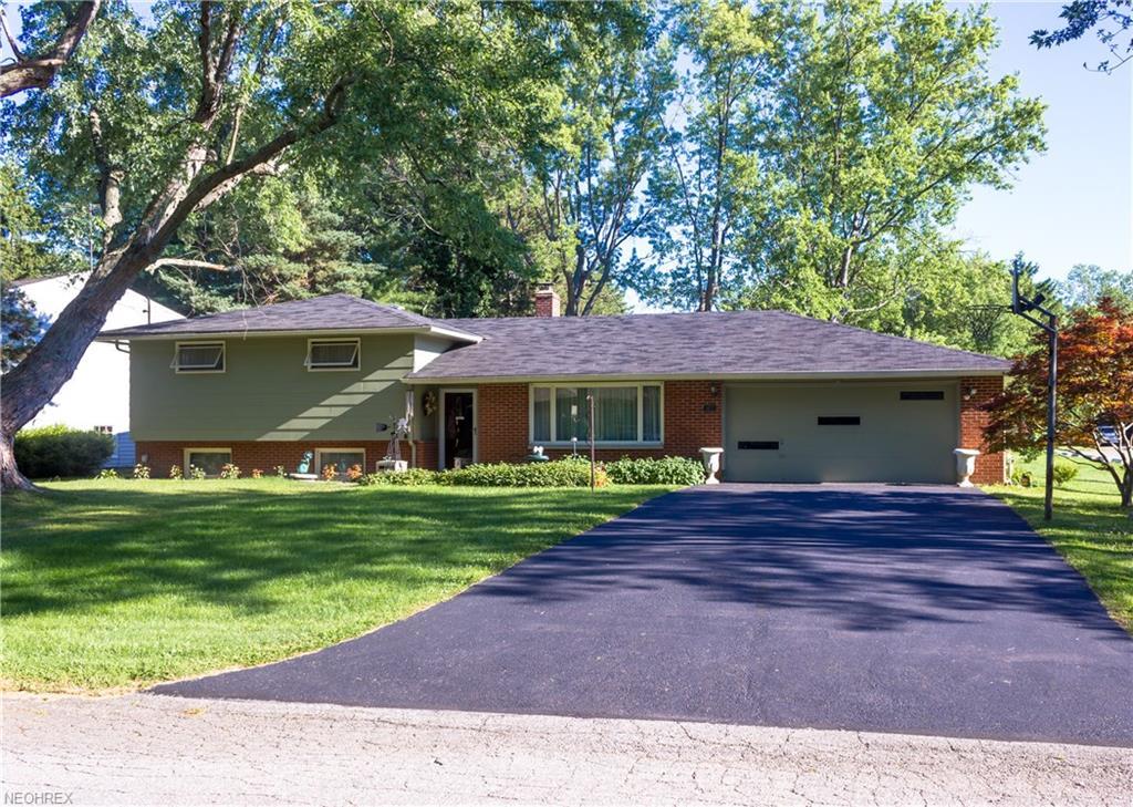 1072 Rosealee Avenue - Photo 1