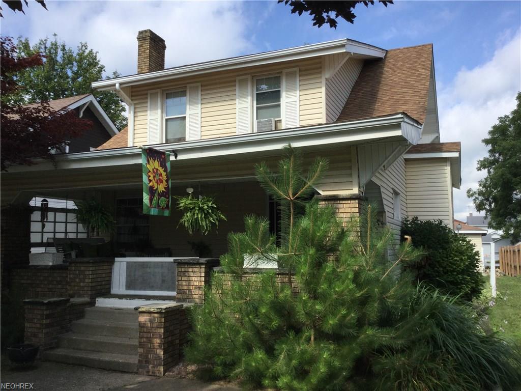 821 Clarendon Ave - Photo 1