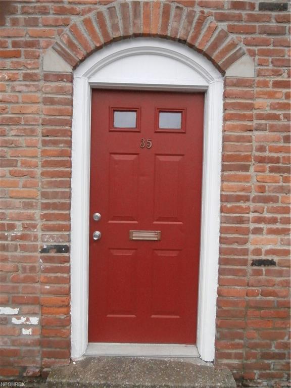 11 Trenton Sq - Photo 1