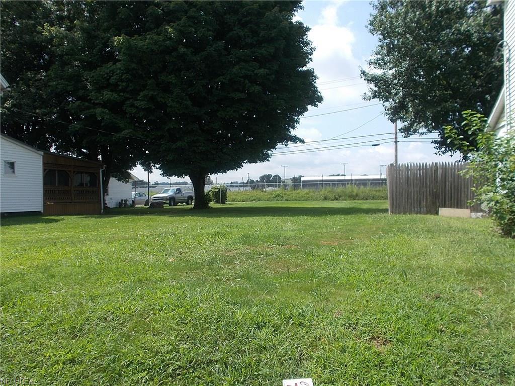 711 John St - Photo 1