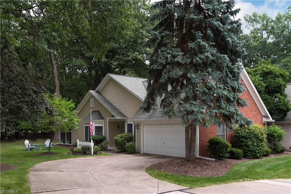 225 Westwind Dr - Photo 1