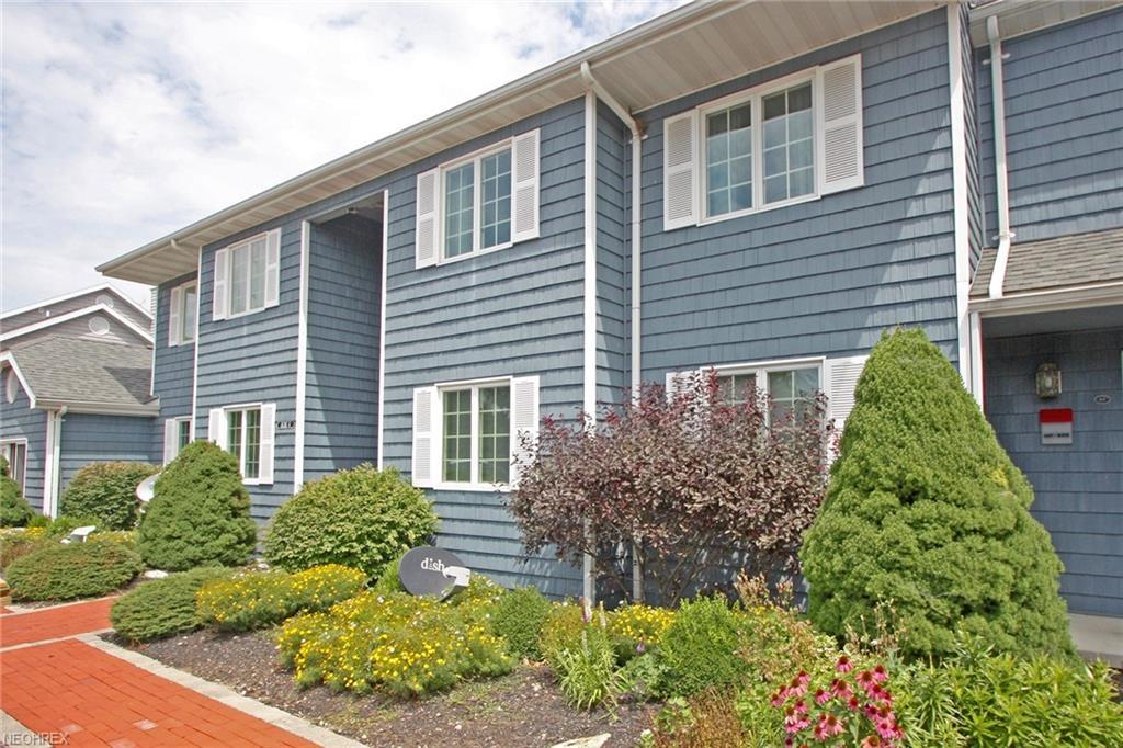 111 Lakeshore - Photo 1
