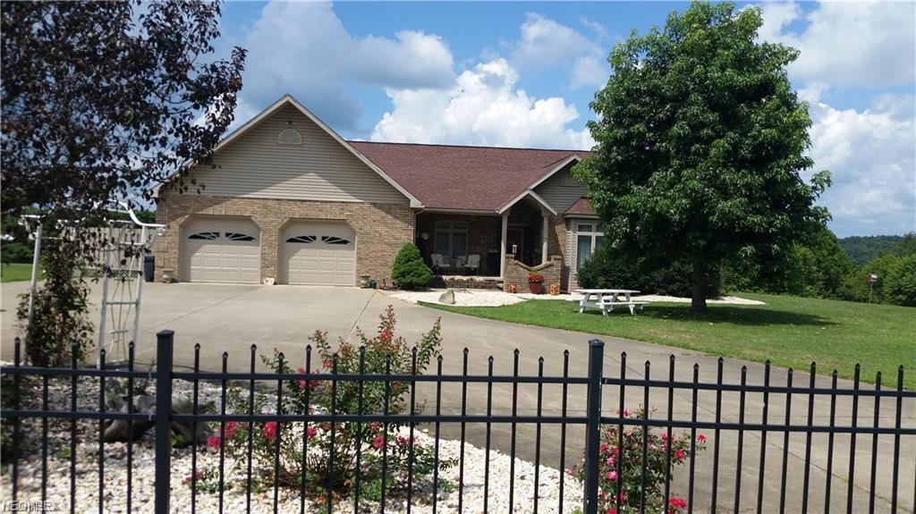 247 Hollywood Dr - Photo 1