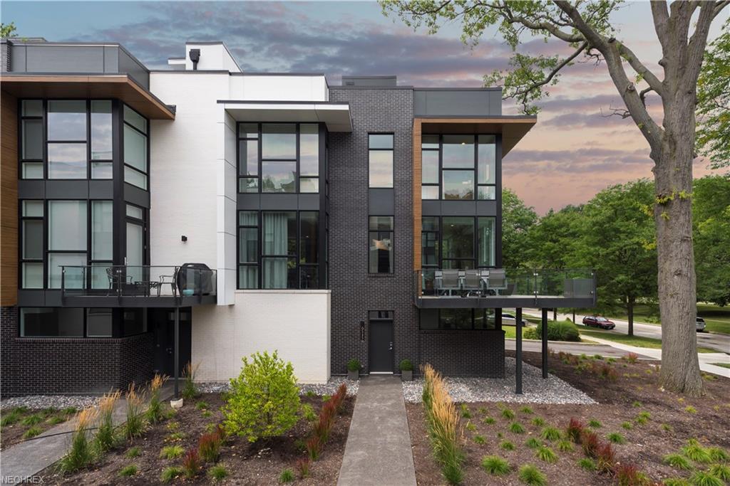 9545 Lake Ave - Photo 1