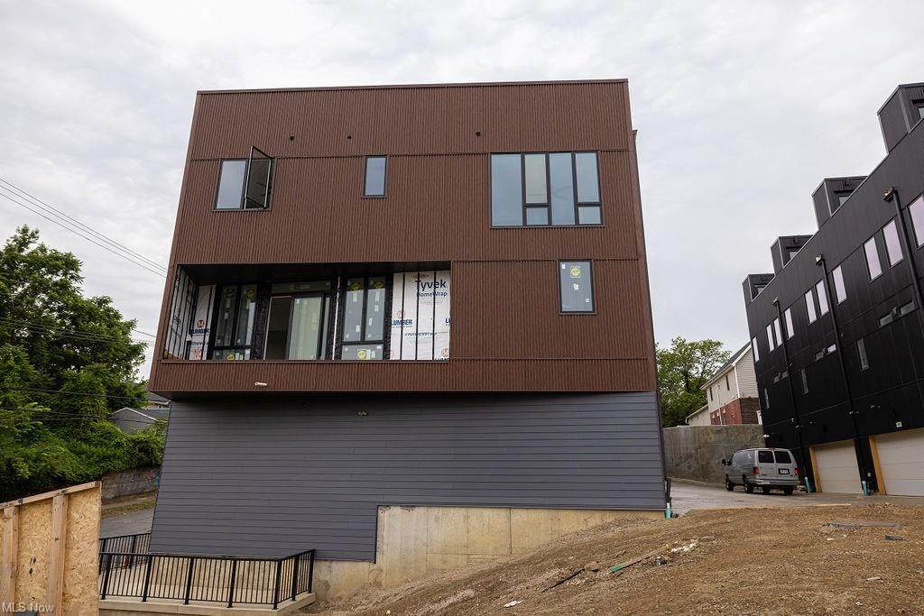 402 Jefferson Avenue - Photo 1