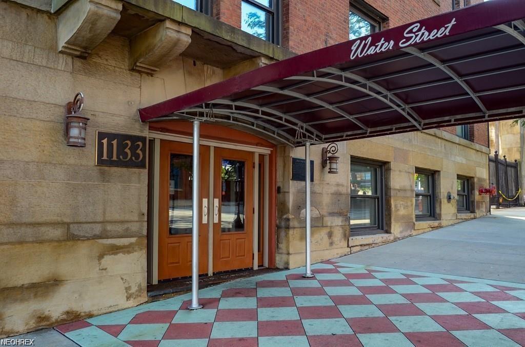 1133 9th St - Photo 1