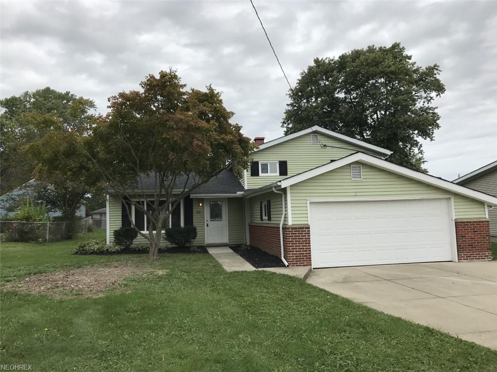 35 Rosewood Ave - Photo 1