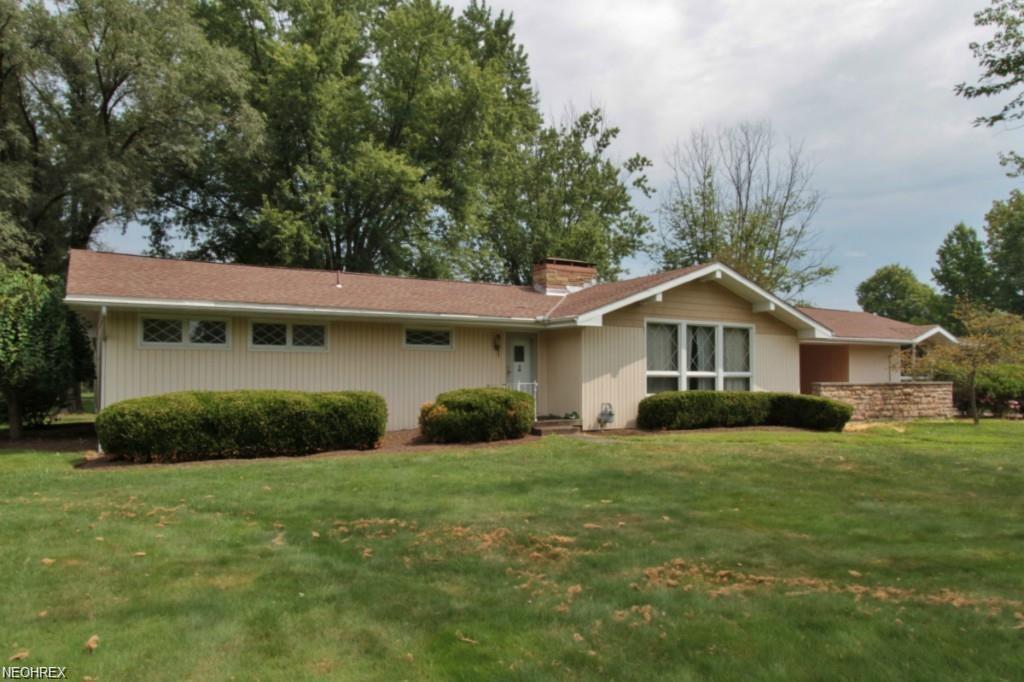 2788 Center Dr - Photo 1