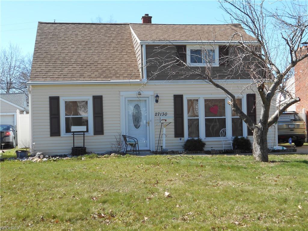 27130 Drakefield Ave - Photo 1