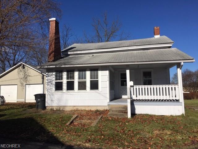 2419 Albrecht Ave - Photo 1