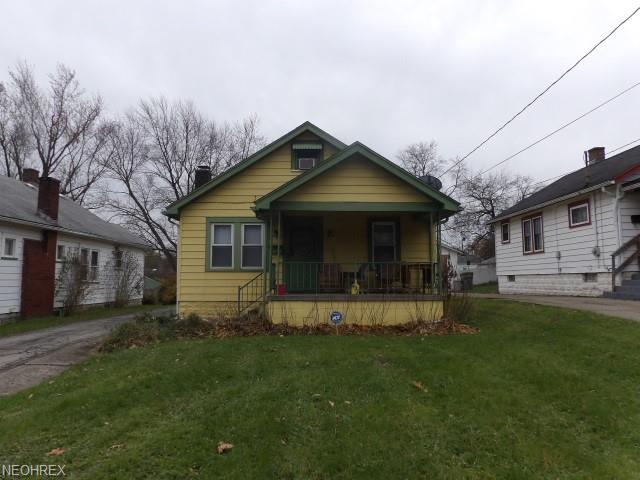 933 Dewey Ave - Photo 1