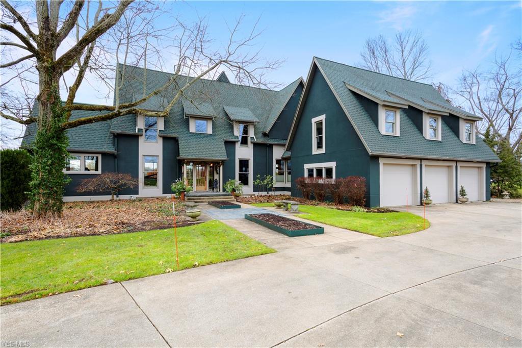 104 East Dr - Photo 1