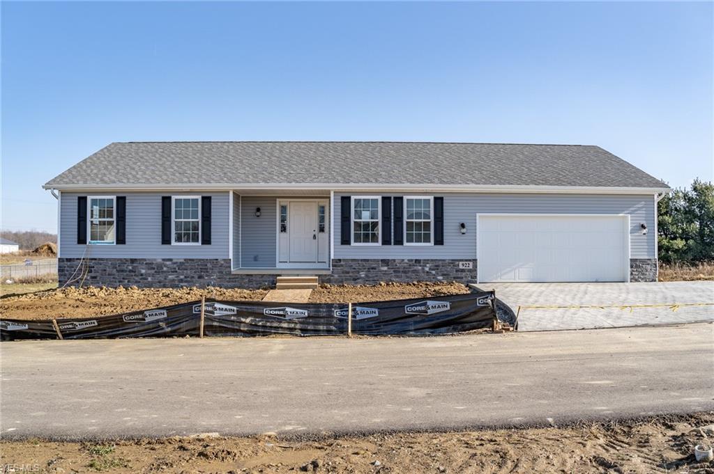922 Cabot Dr - Photo 1