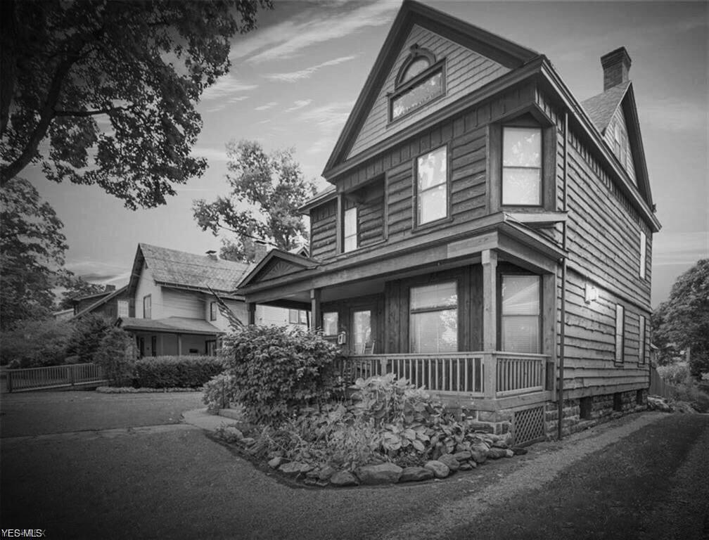 637 Lincoln Way - Photo 1