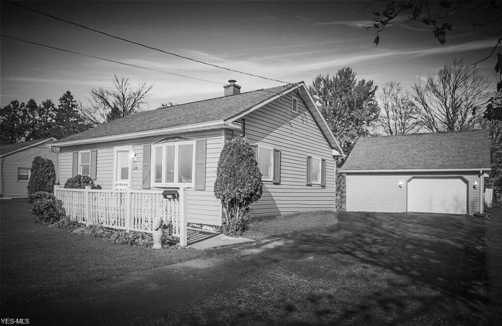 1120 Liberty St - Photo 1