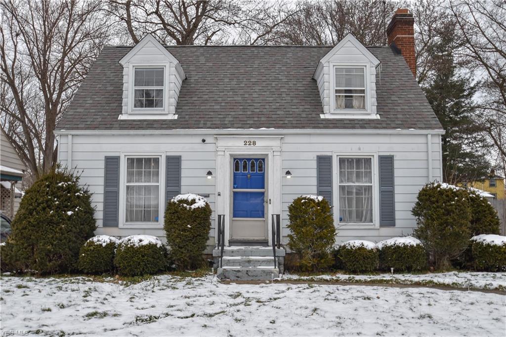 228 Maywood Dr - Photo 1