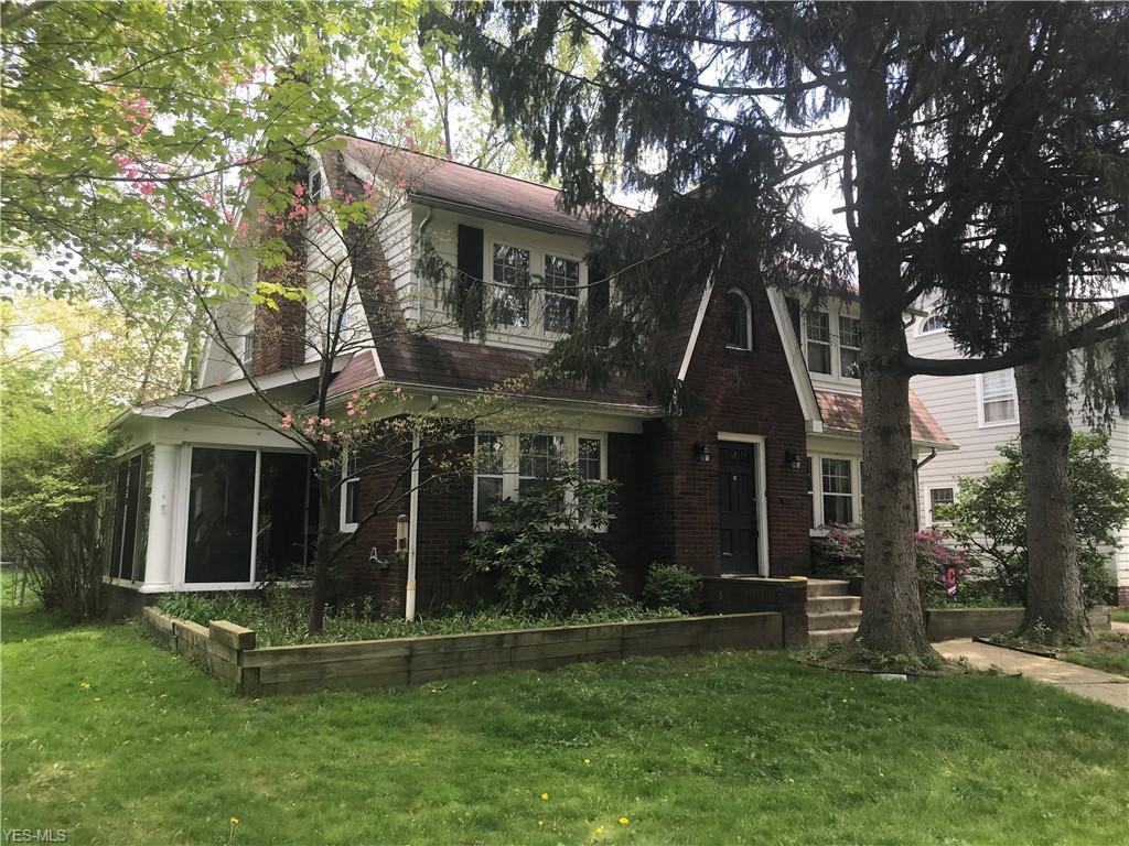 571 Crestview Avenue - Photo 1