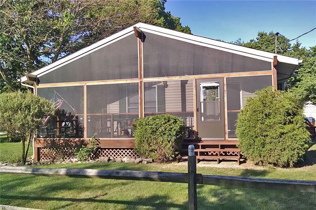 306 Lower Cliff Drive - Photo 1