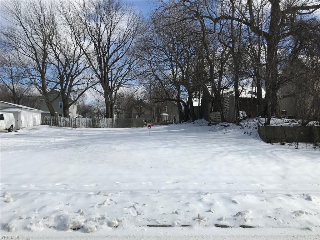 1289 Sweitzer Ave - Photo 1