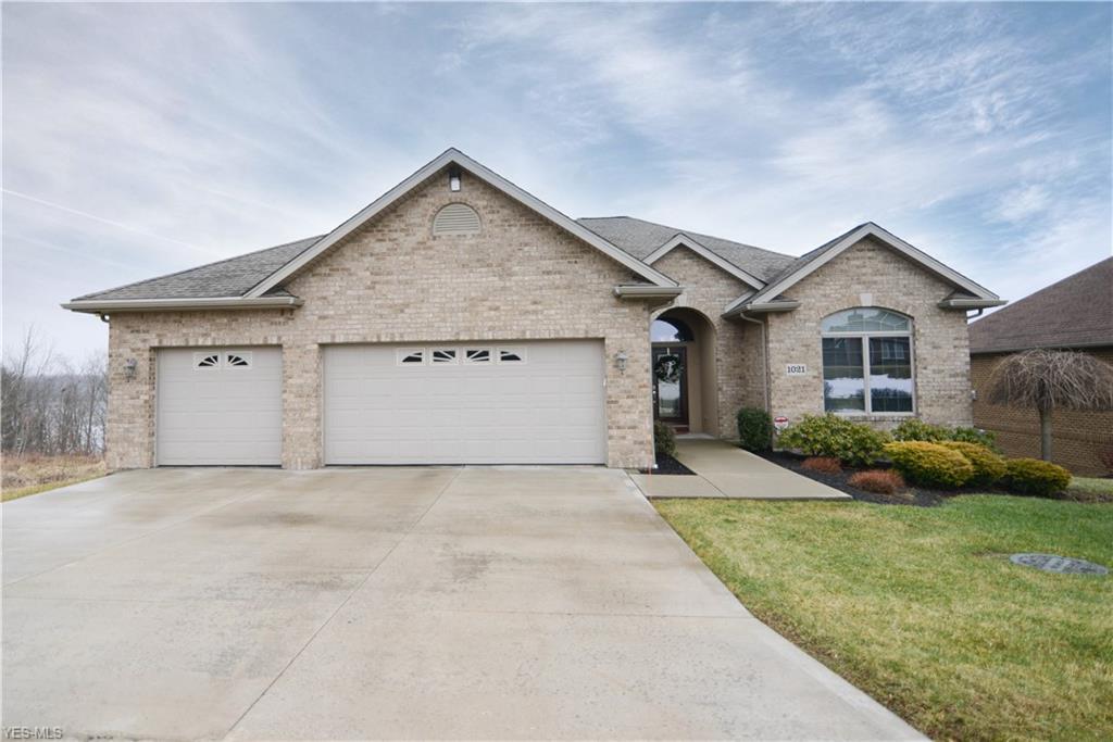 1021 Pine Lake Cove - Photo 1