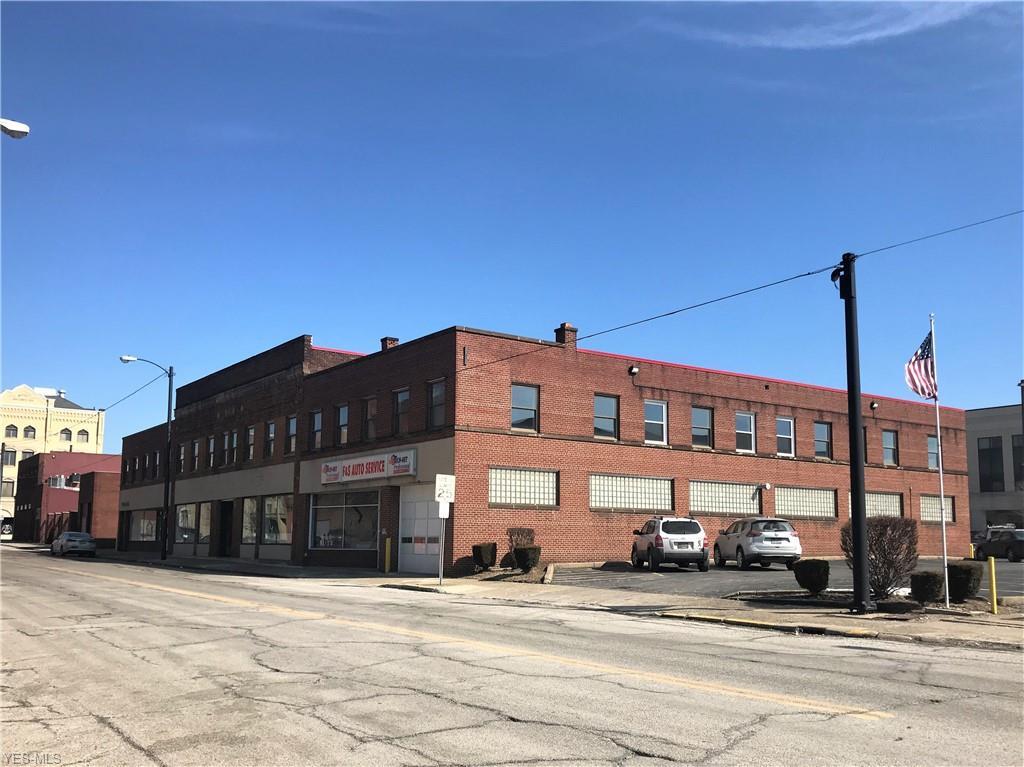 135-147 Pine Avenue - Photo 1