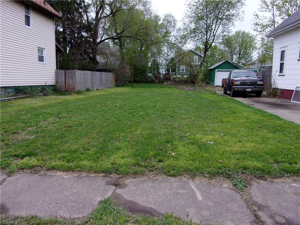 1142 Smith Avenue - Photo 1