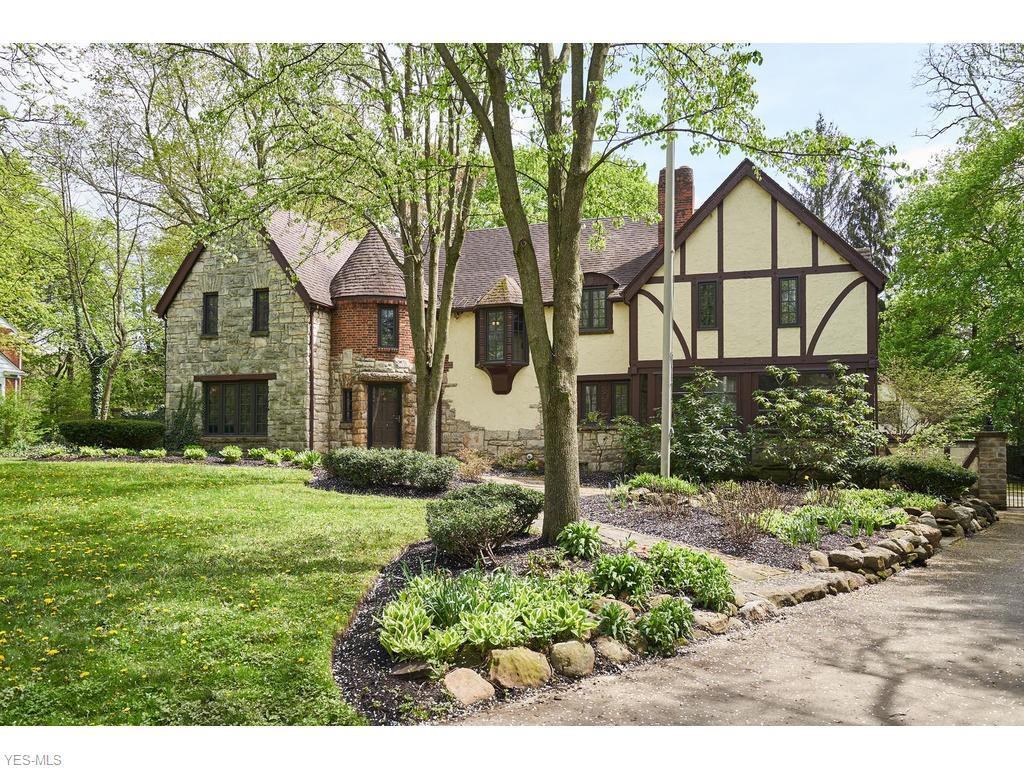 2338 Ridgewood Road - Photo 1