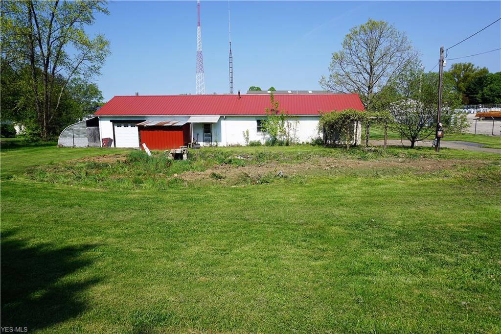 353 Lincoln Ave - Photo 1
