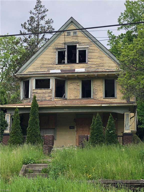 196 Rhodes Avenue - Photo 1