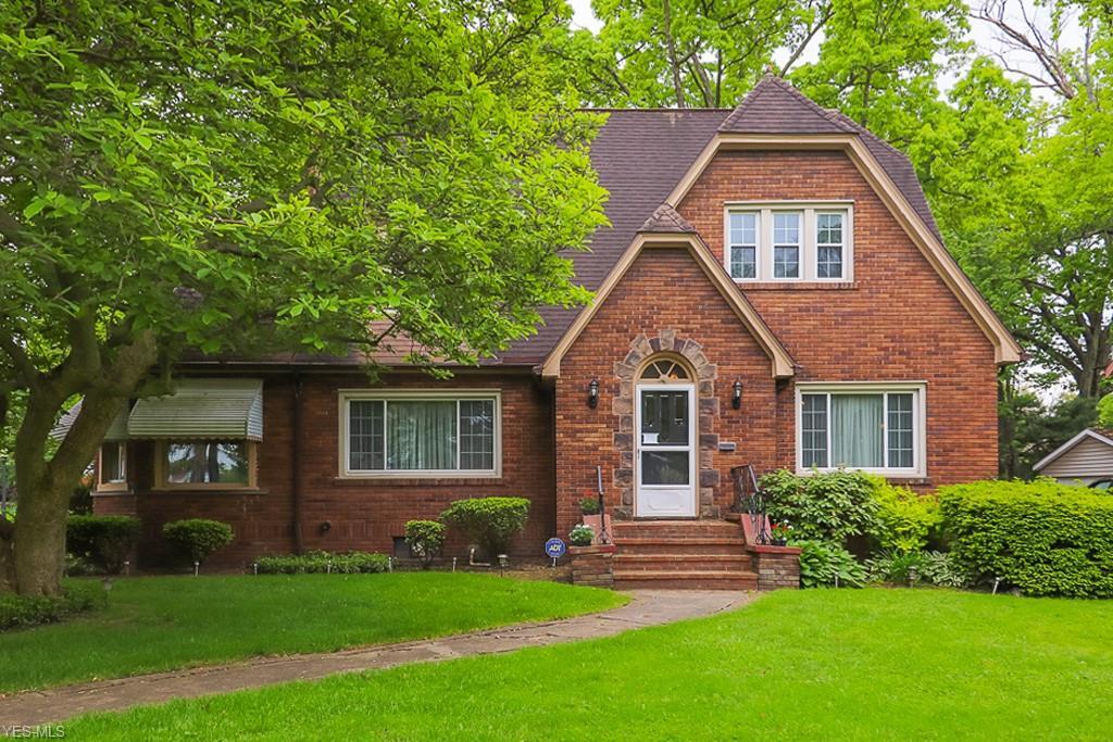 1352 Delia Avenue - Photo 1