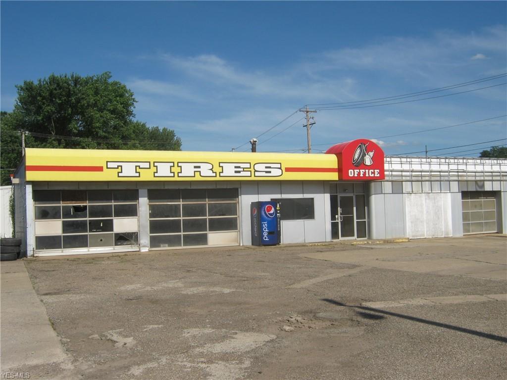 750 Putnam Avenue - Photo 1