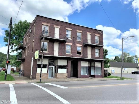 904 Putnam Avenue - Photo 1