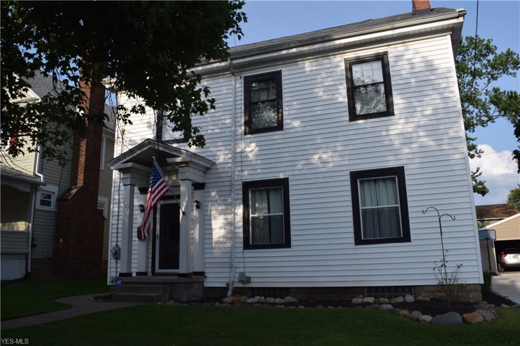 527 Parker Avenue - Photo 1