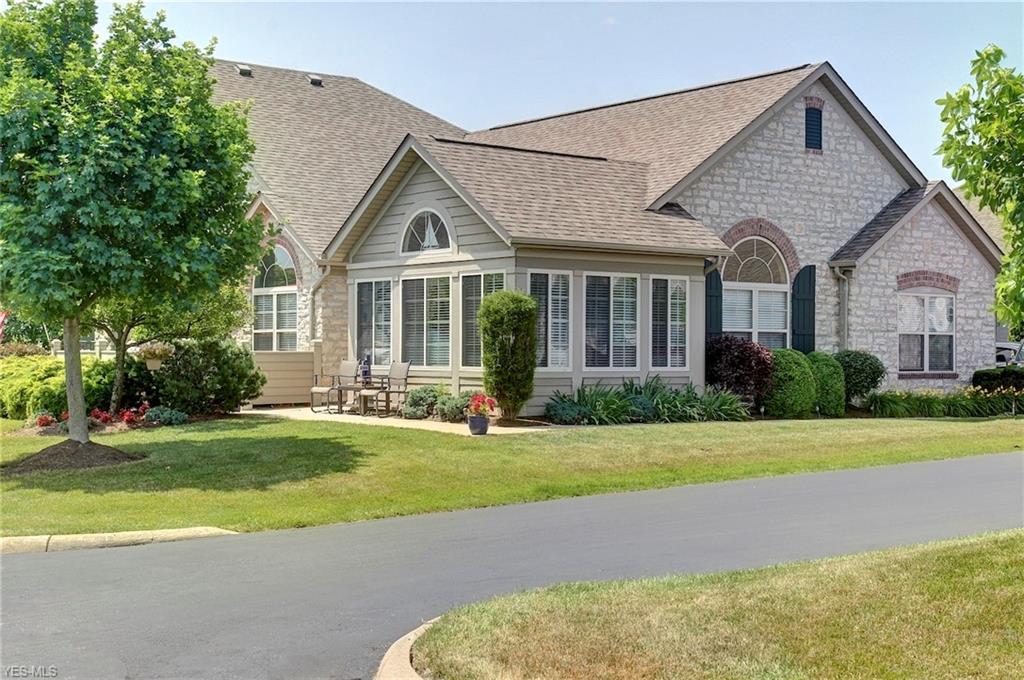 2749 Canterbury Circle - Photo 1