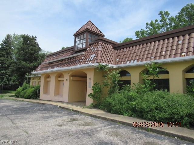 983 Arlington Street - Photo 1