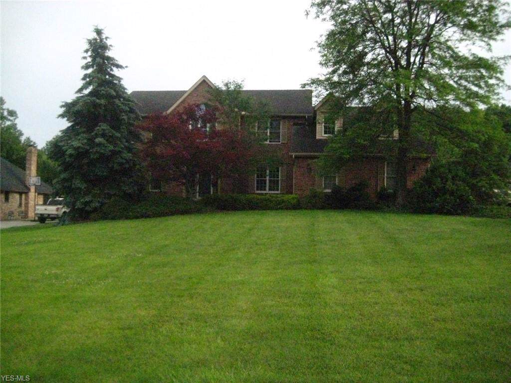 4804 Chestnut Oval - Photo 1