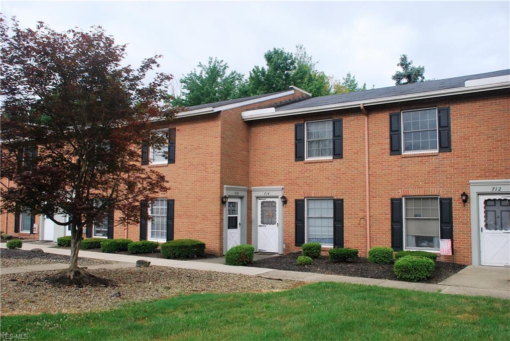 716 Lakeview Drive - Photo 1