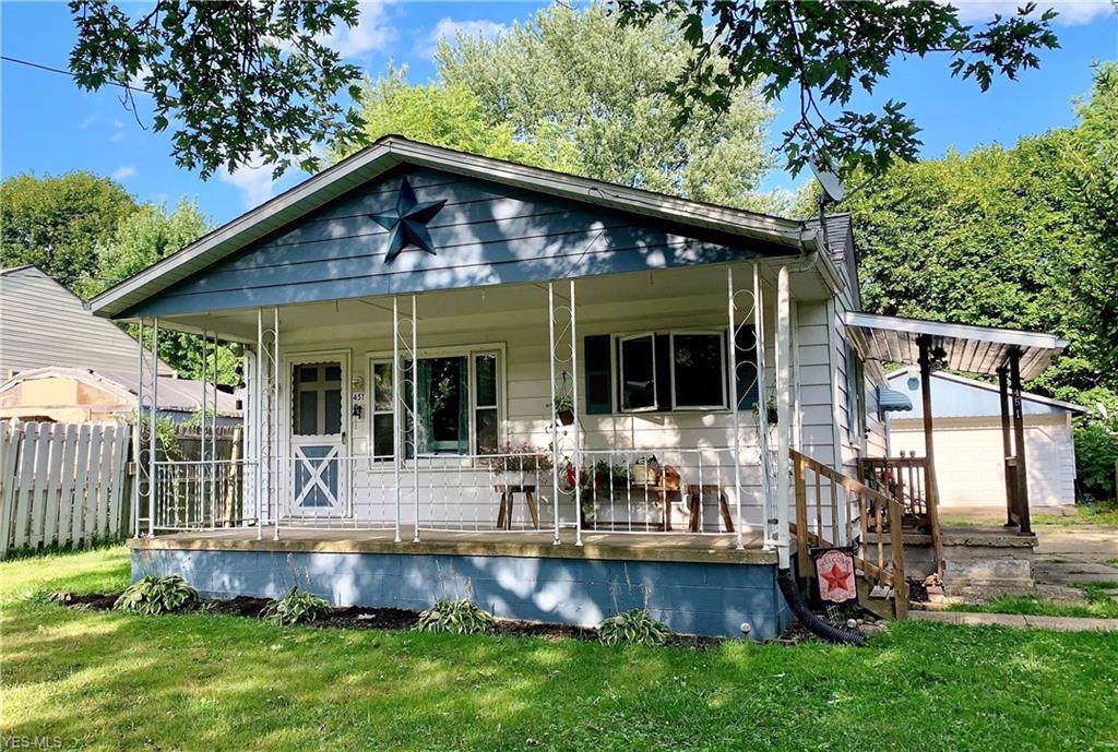 451 Columbine Avenue - Photo 1