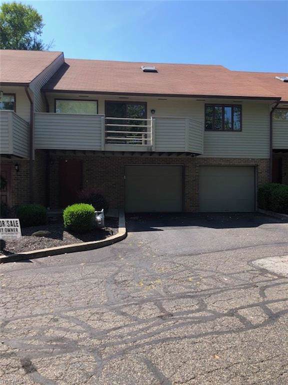 605 Townhouse Road - Photo 1