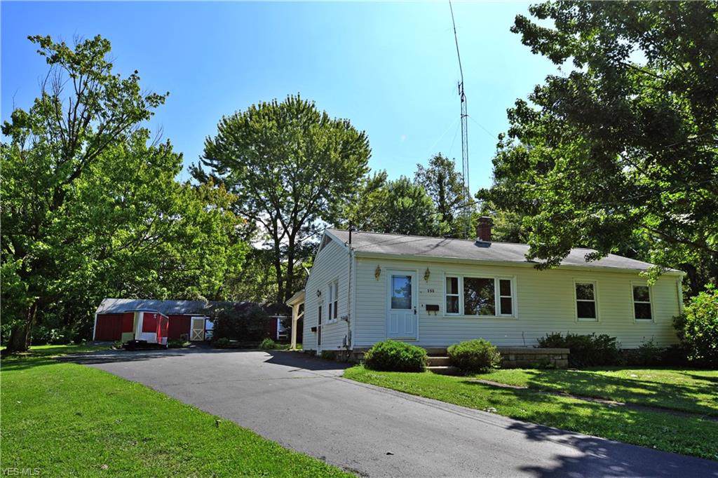 255 Sunset Drive - Photo 1