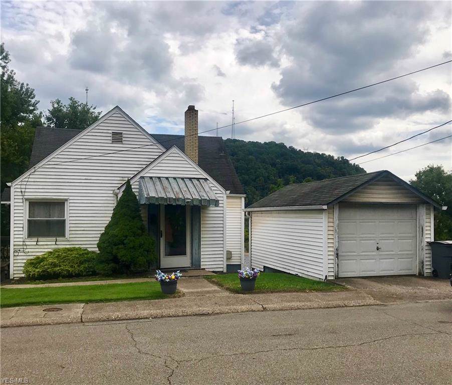 145 Beverly Avenue - Photo 1