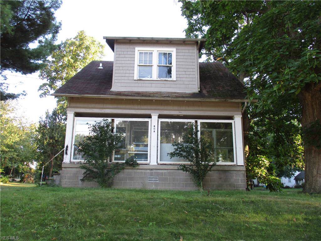 806 Munroe Falls Avenue - Photo 1